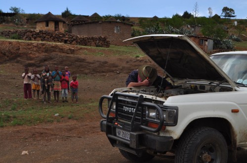 Lesotho Roadside repair with helpful advice