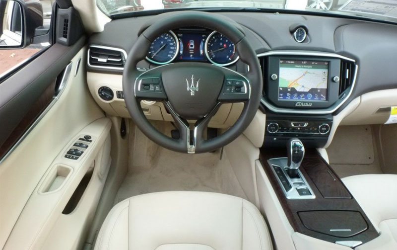 Maserati Ghibli interior