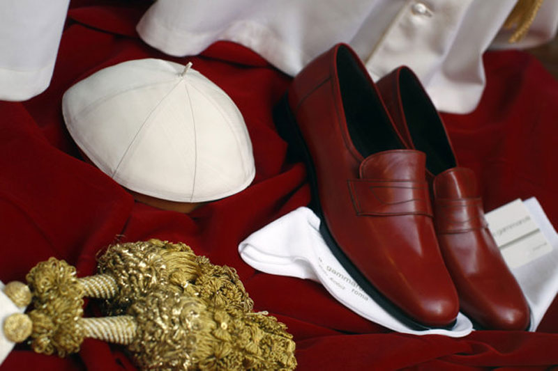 papal footwear